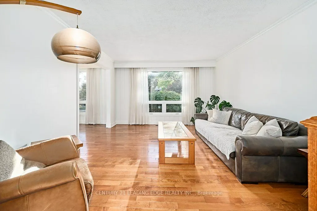 25 Eileen Drive