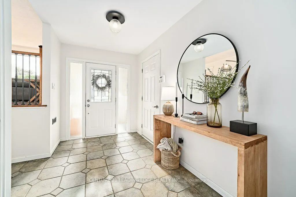 25 Eileen Drive