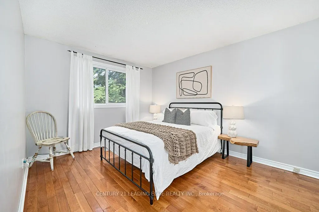 25 Eileen Drive