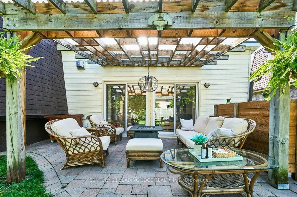 25 Eileen Drive