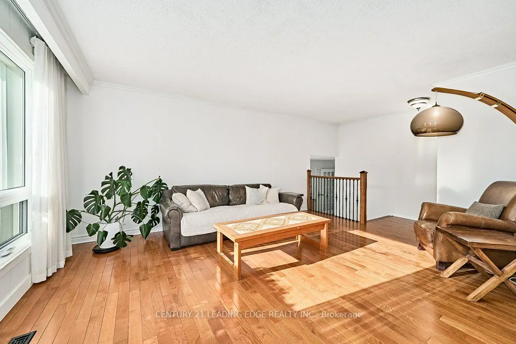 25 Eileen Drive