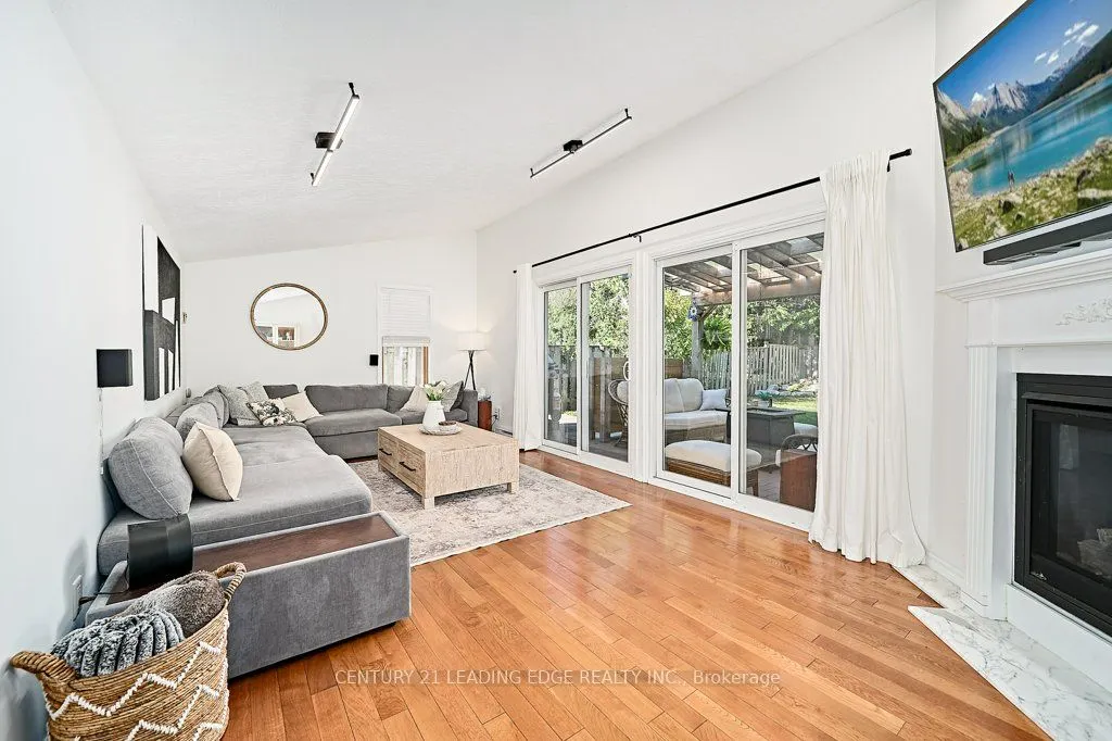 25 Eileen Drive
