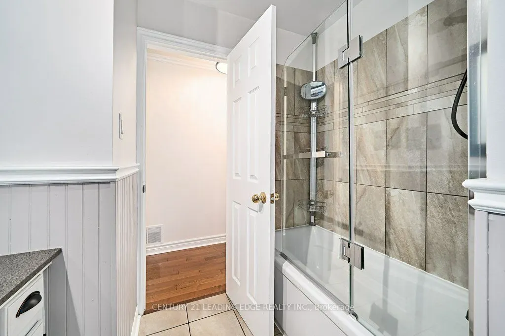 25 Eileen Drive