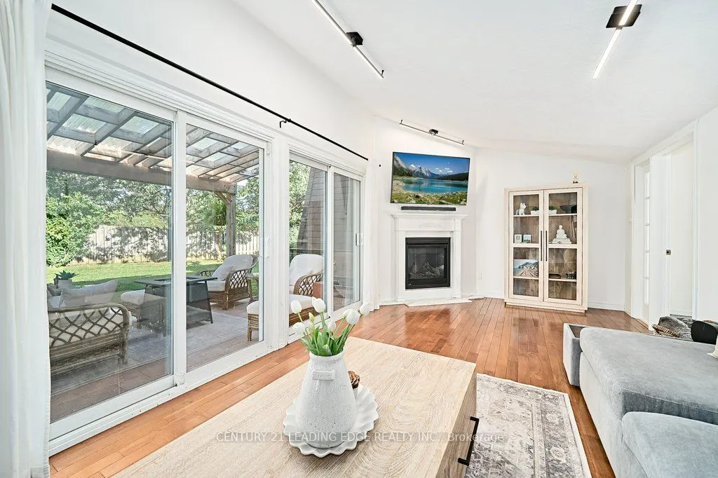 25 Eileen Drive