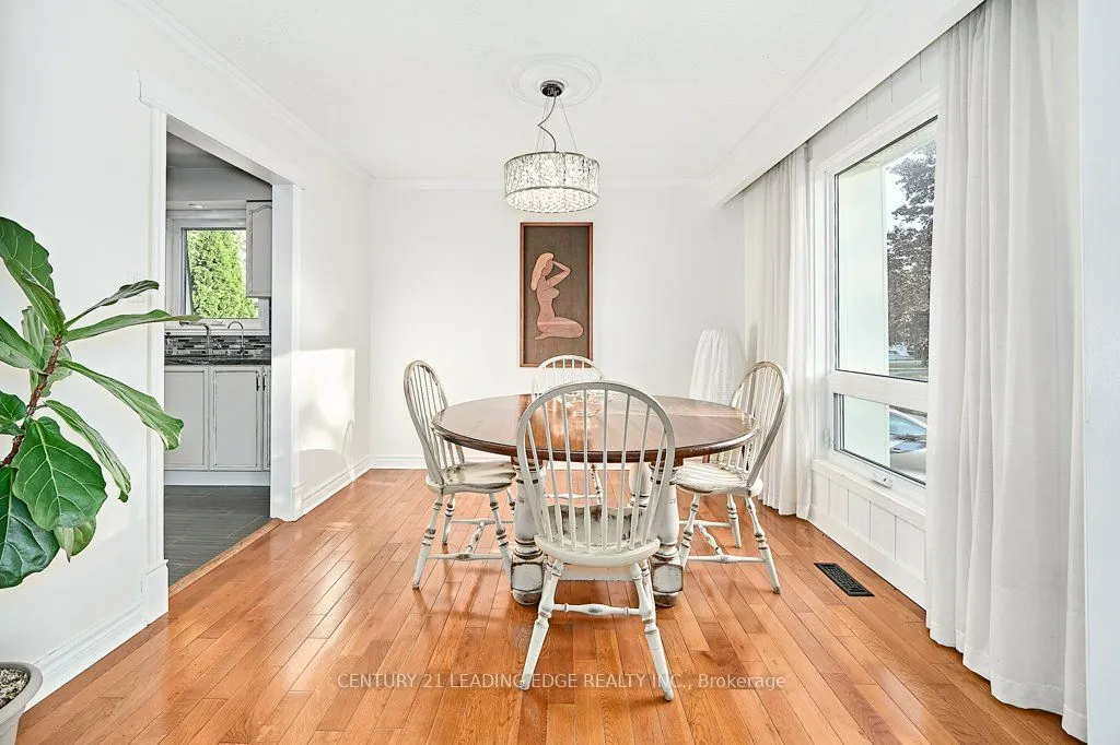 25 Eileen Drive