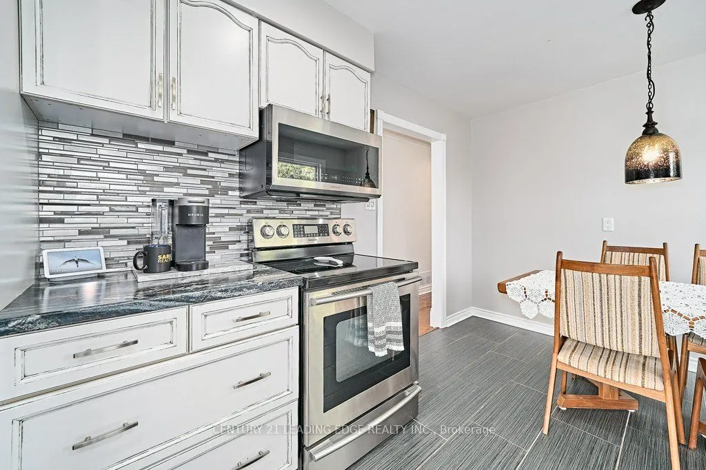 25 Eileen Drive
