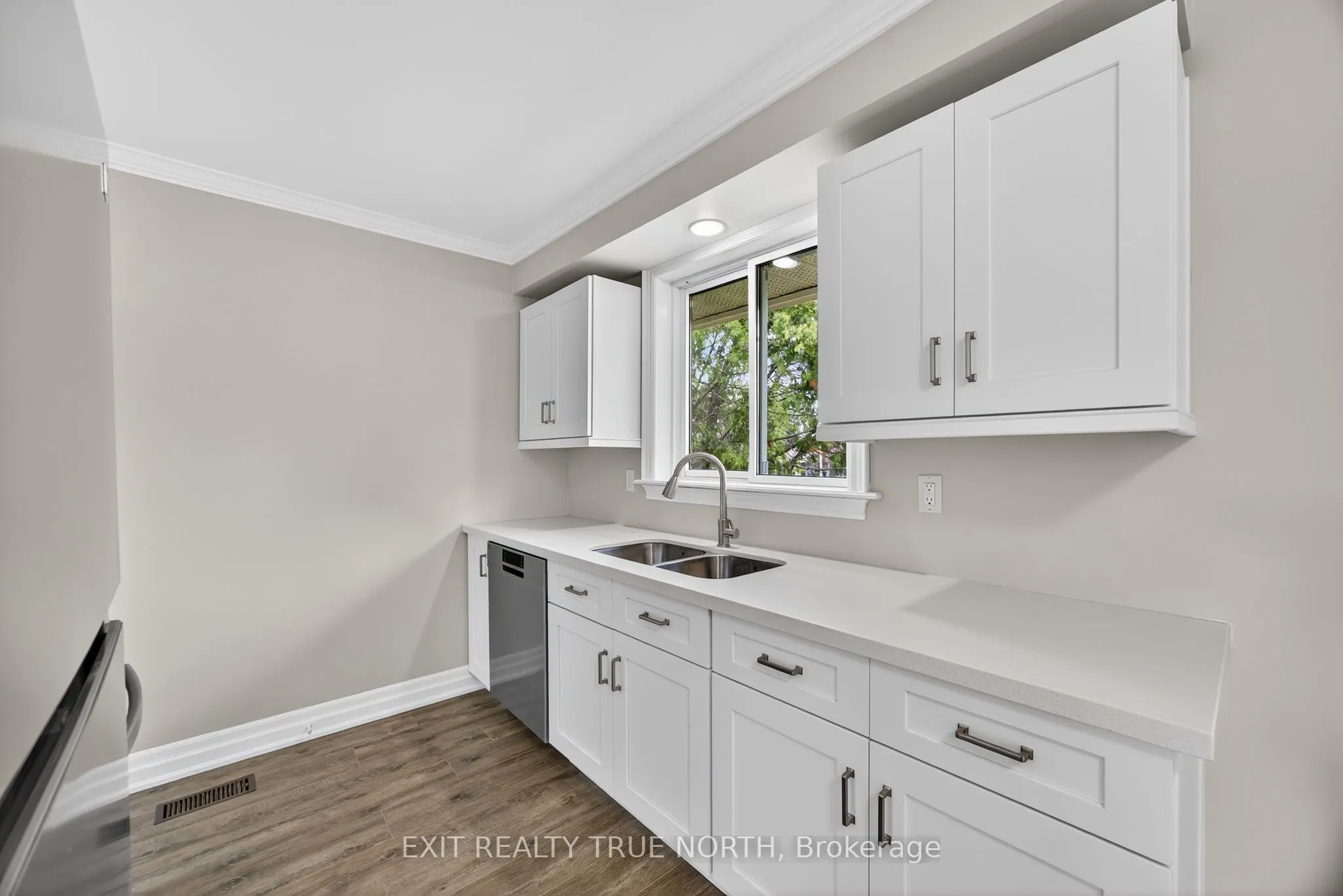 23 Janine Street