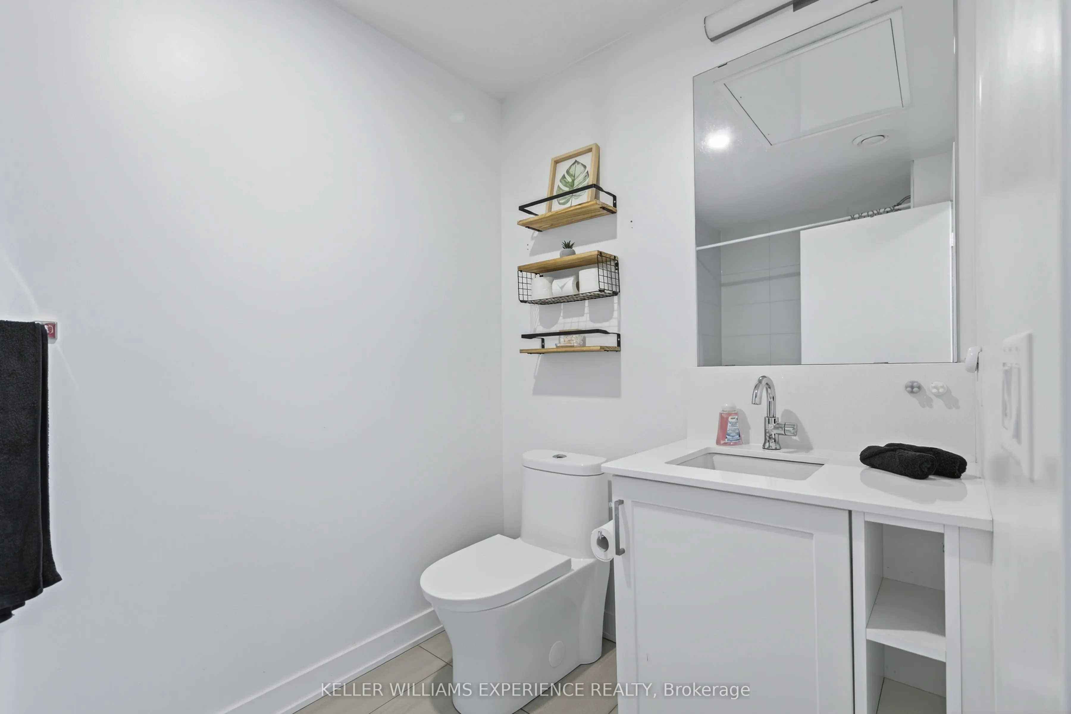 681 Yonge Street, #328