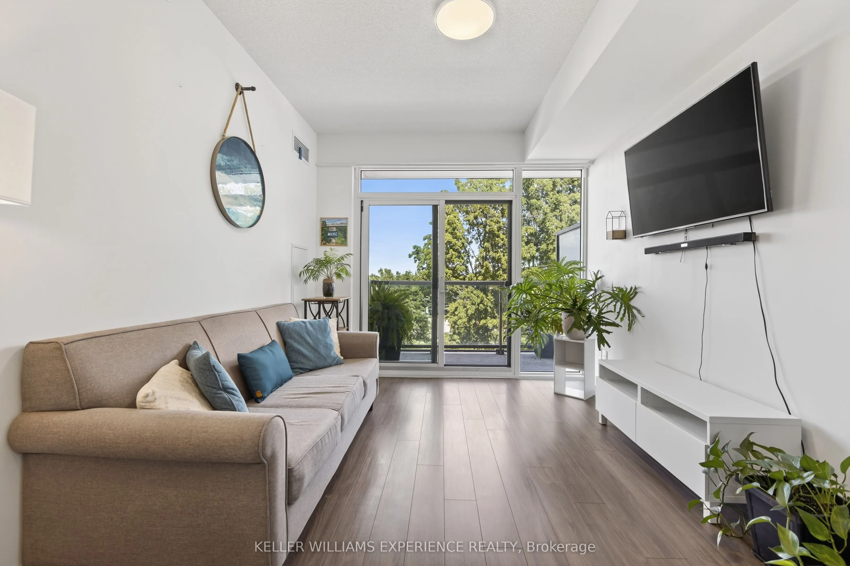 681 Yonge Street, #328