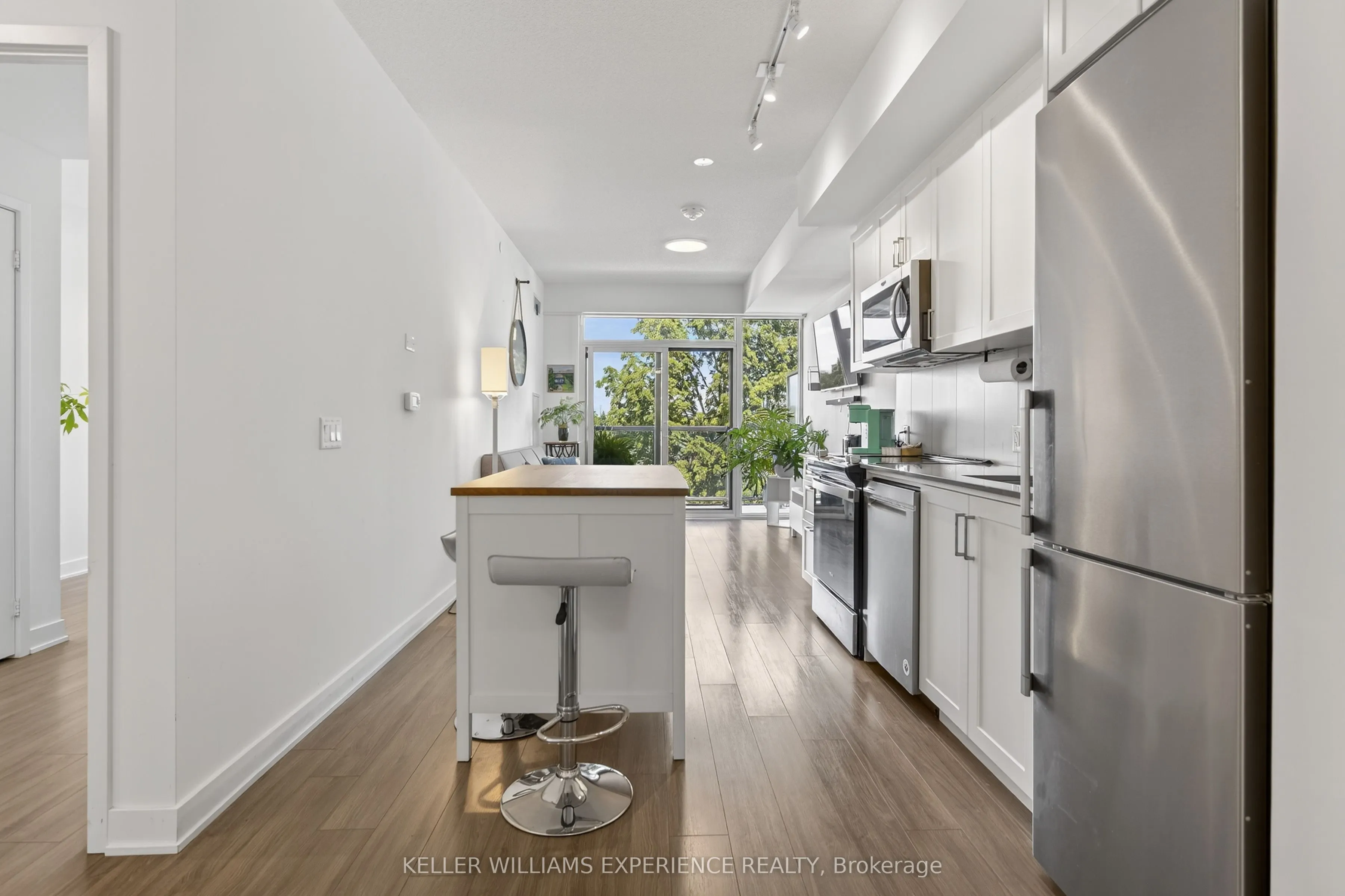 681 Yonge Street, #328