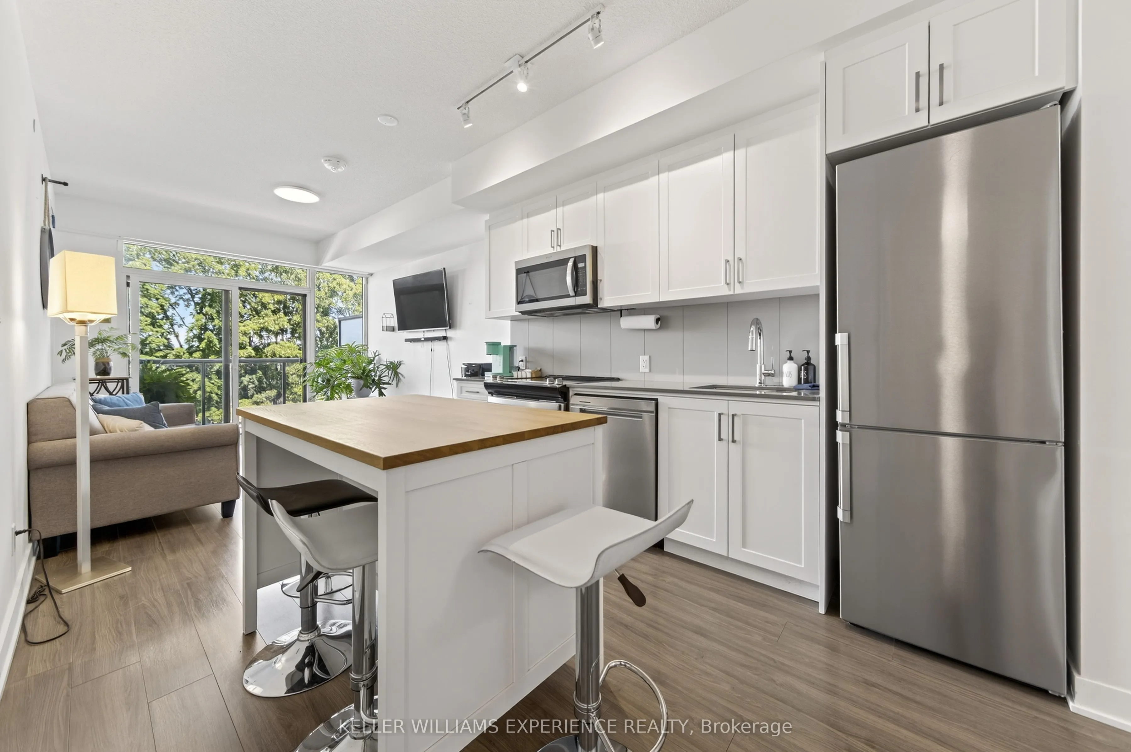 681 Yonge Street, #328