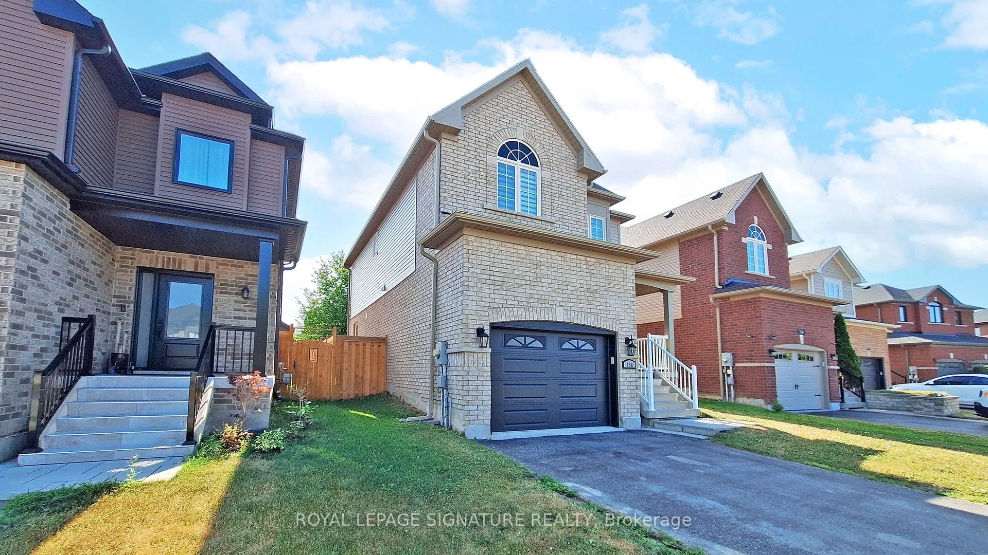 138 Sun King Crescent