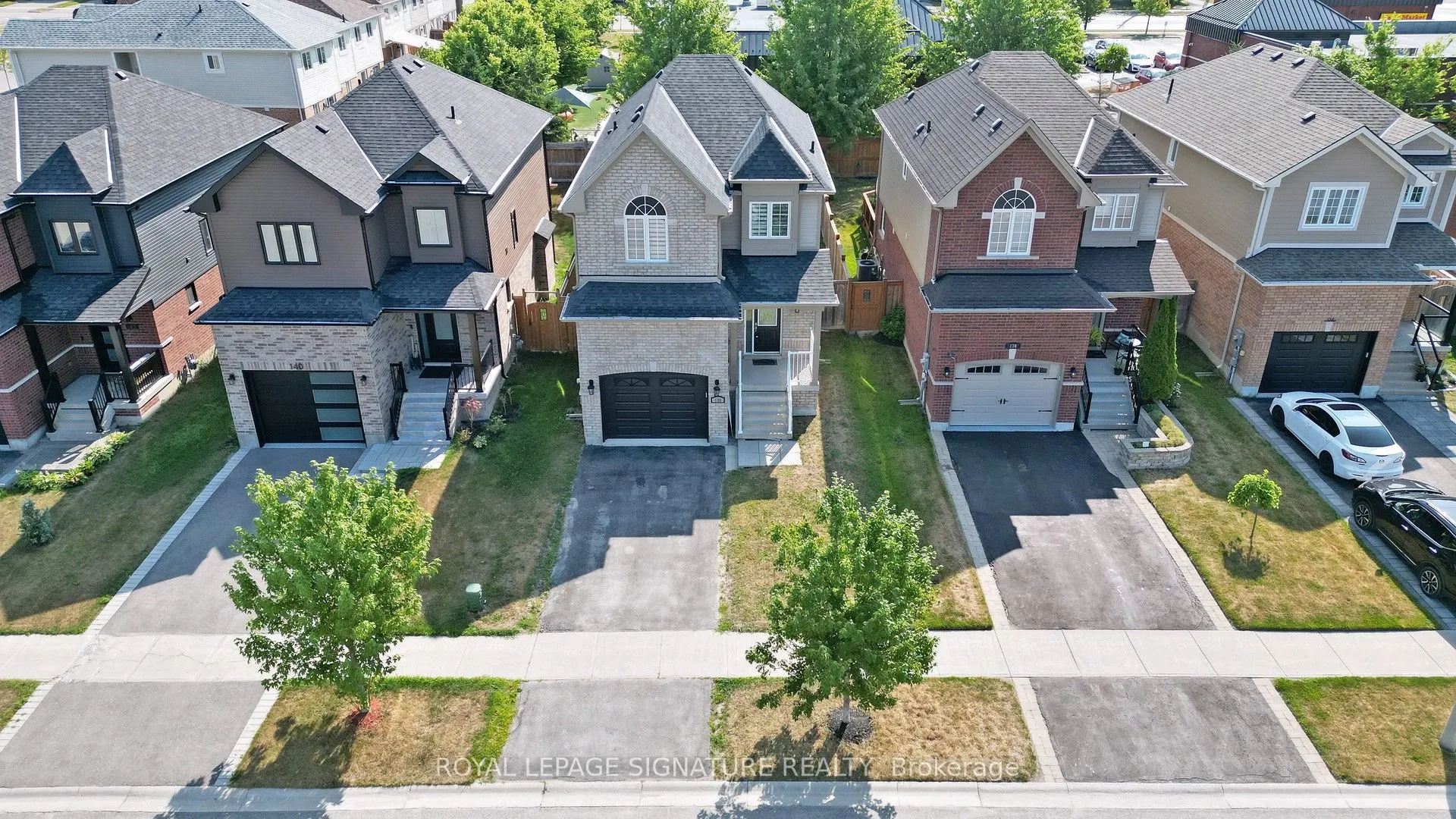 138 Sun King Crescent