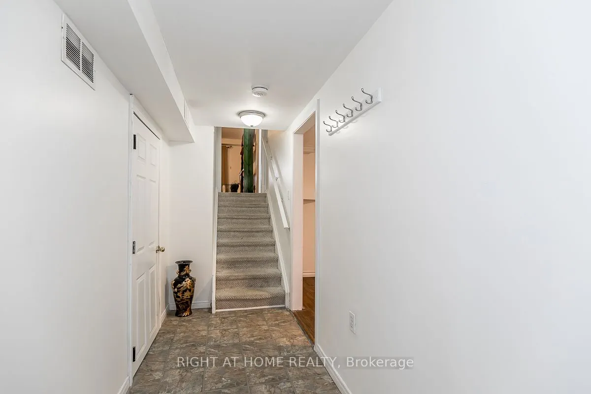 20 Carlton Road, #Lower