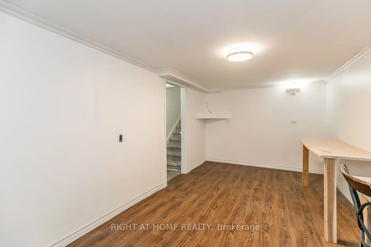 20 Carlton Road, #Lower