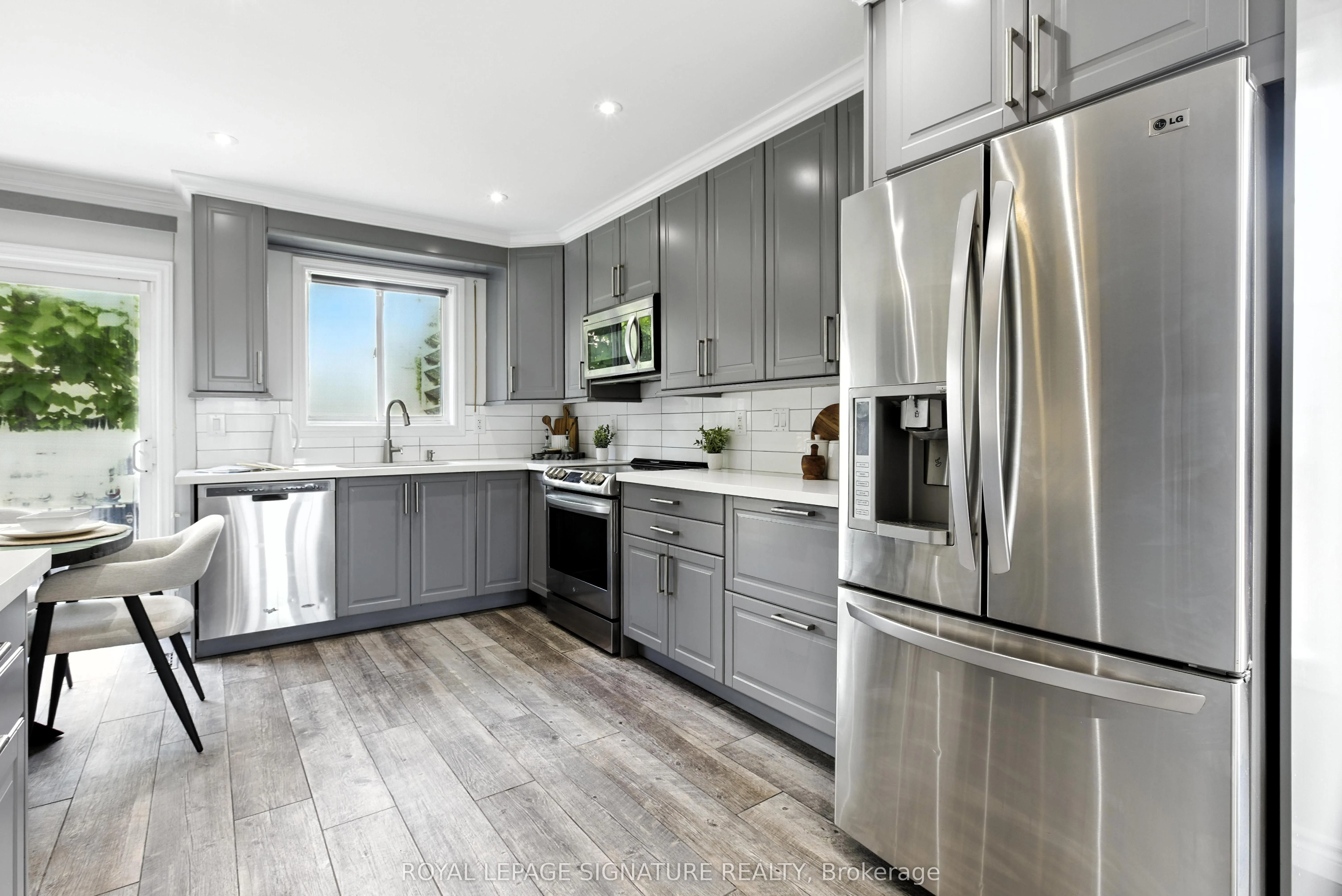 20 Pacific Avenue, #Main