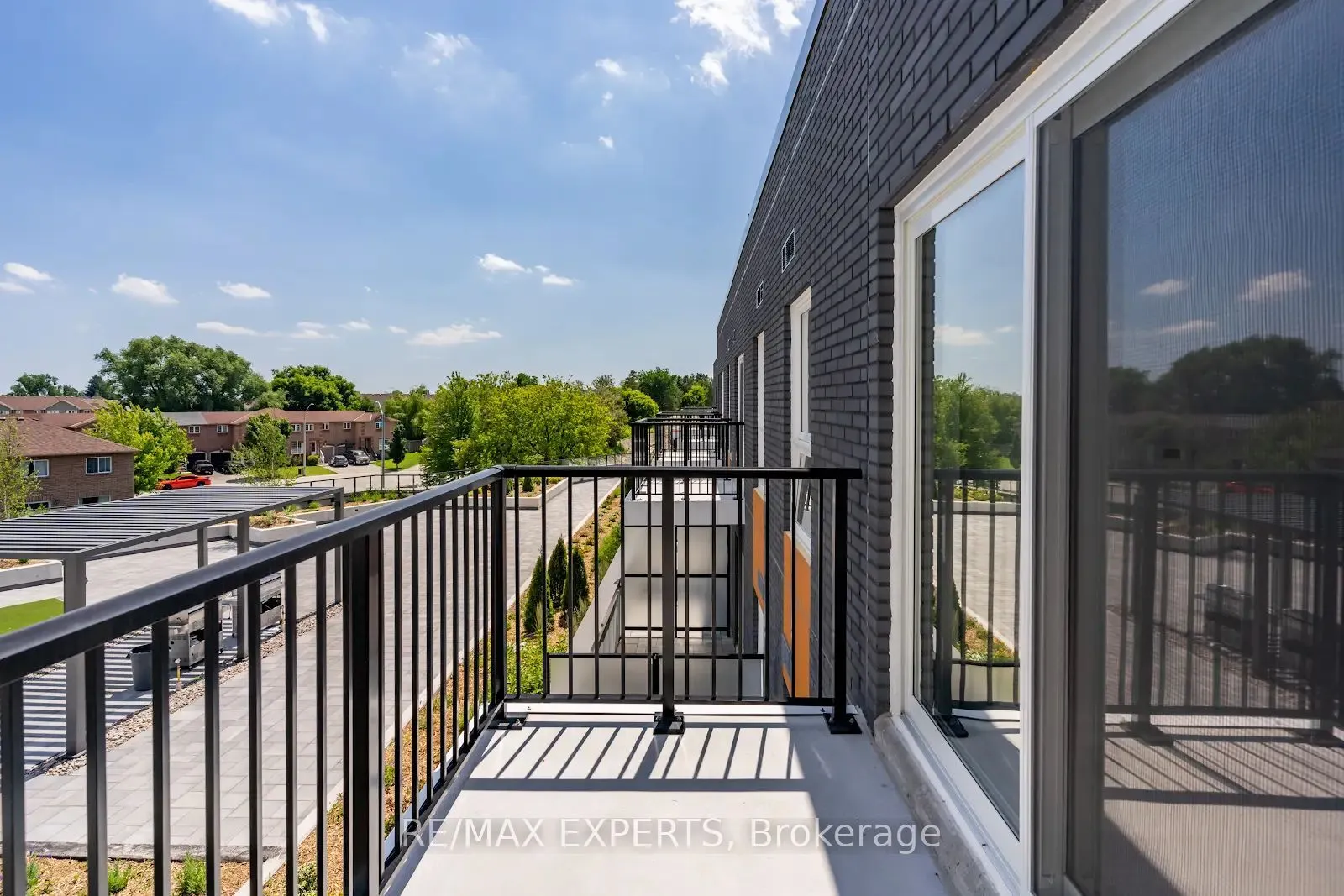 430 Essa Road, #302