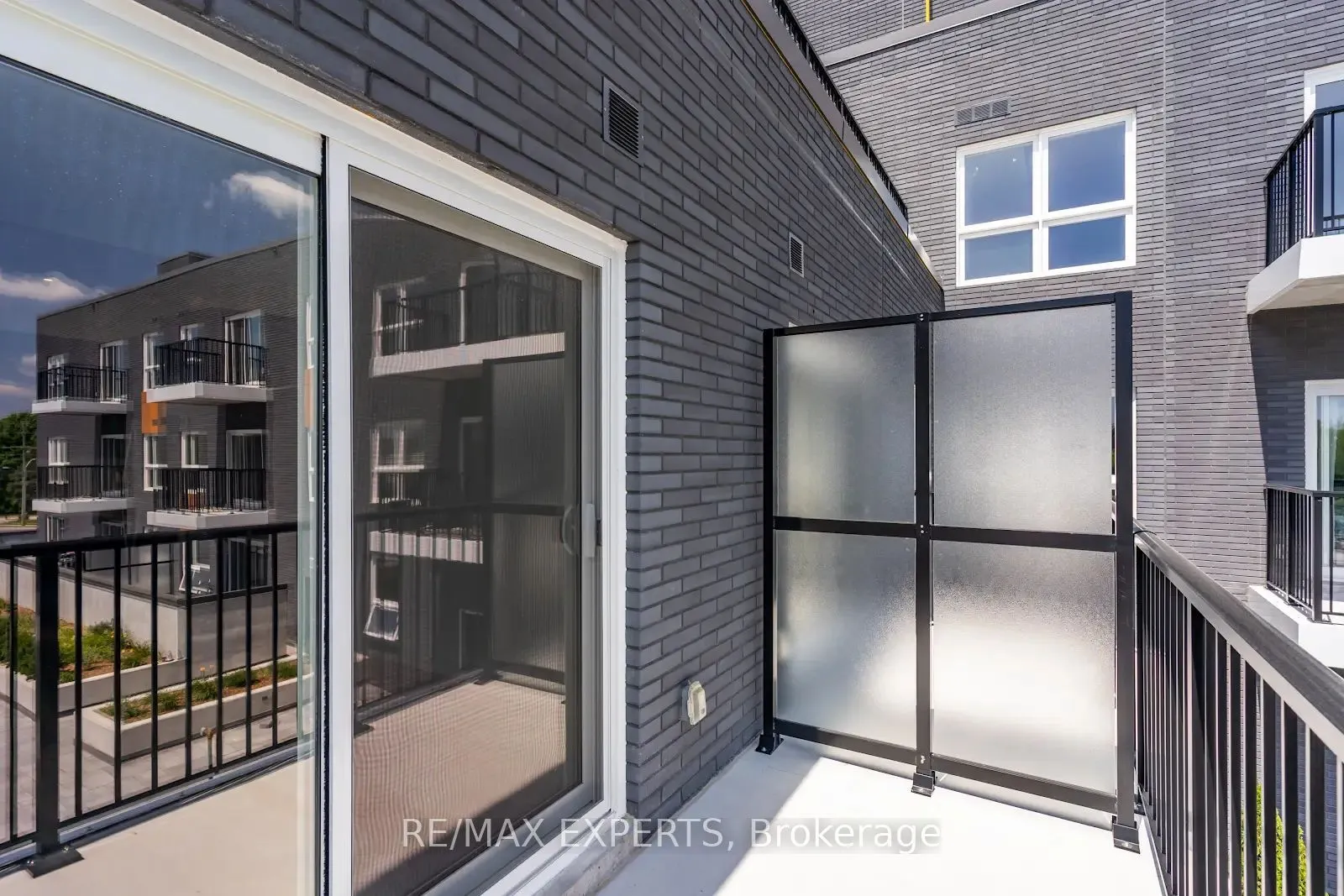 430 Essa Road, #302