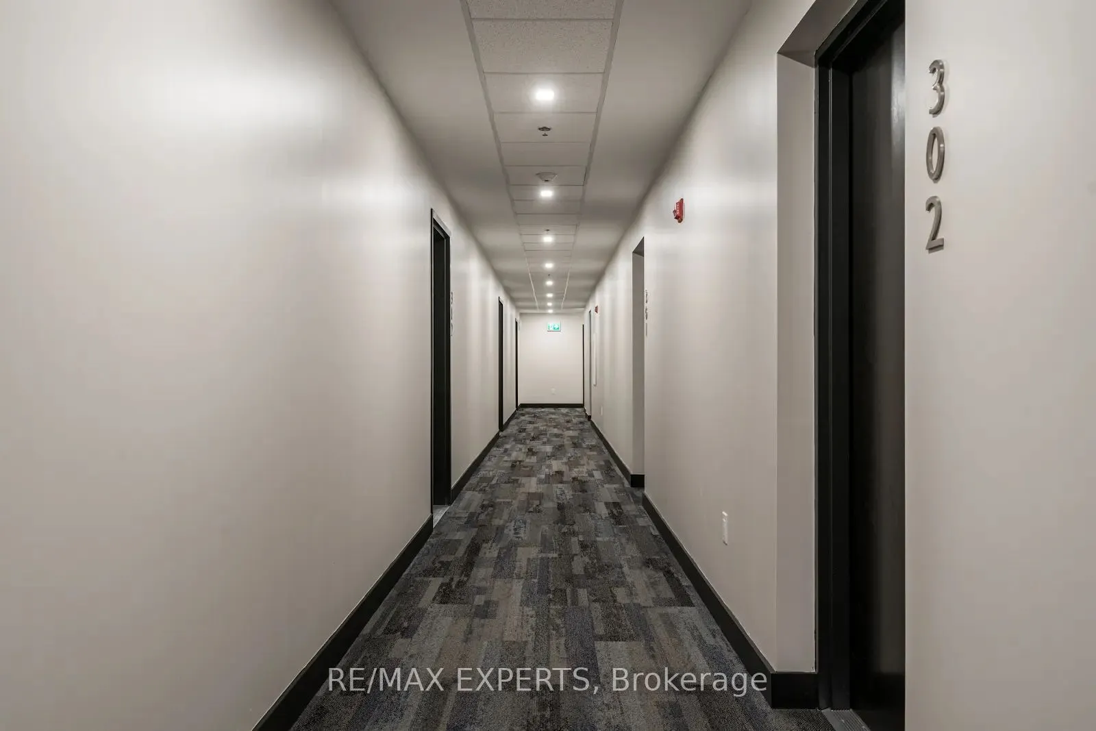 430 Essa Road, #302