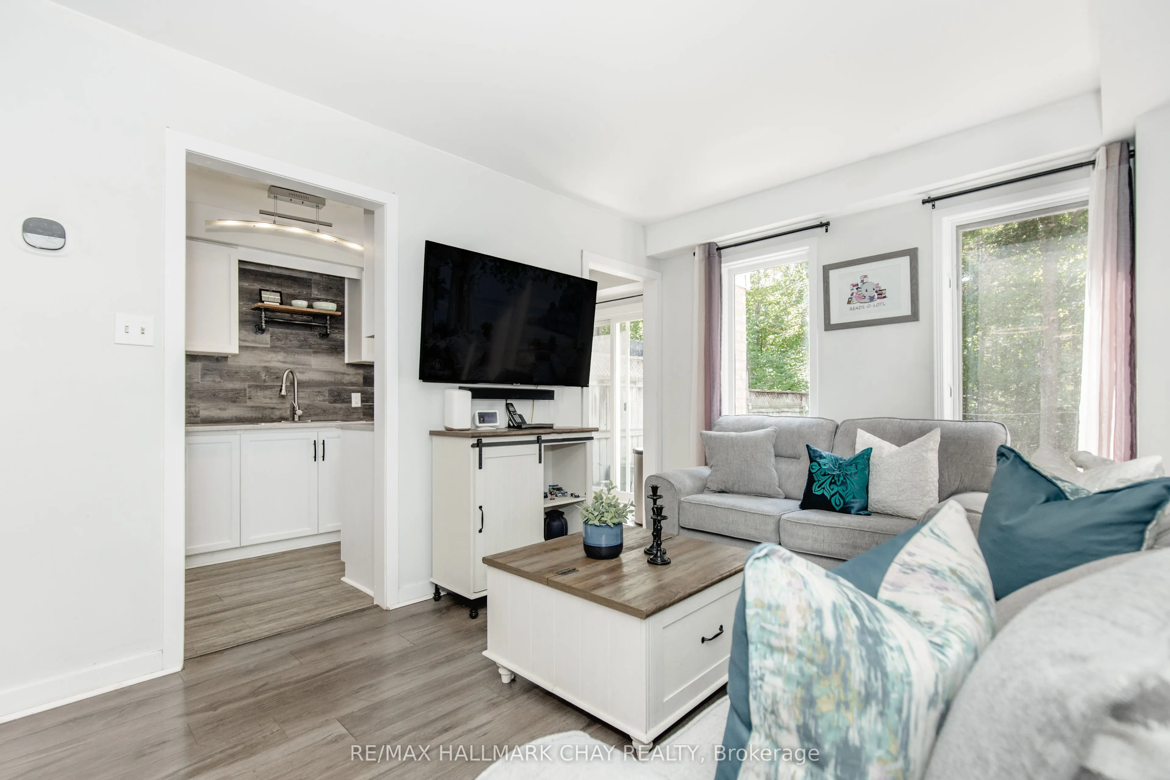 248 Ferndale Drive S