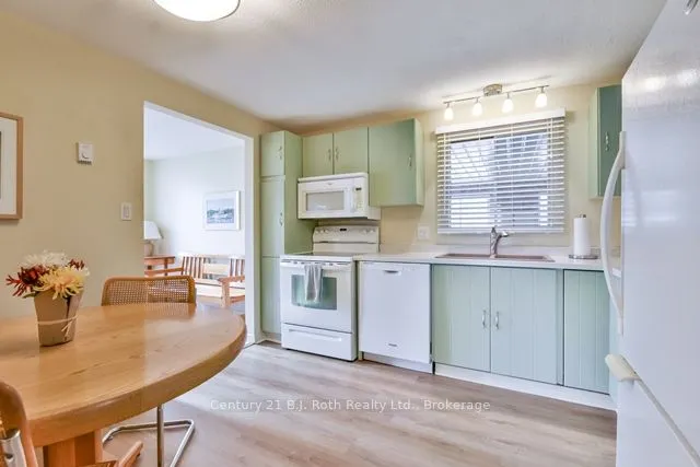 22 TAMARACK Drive