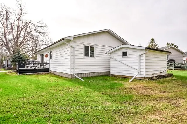 22 TAMARACK Drive
