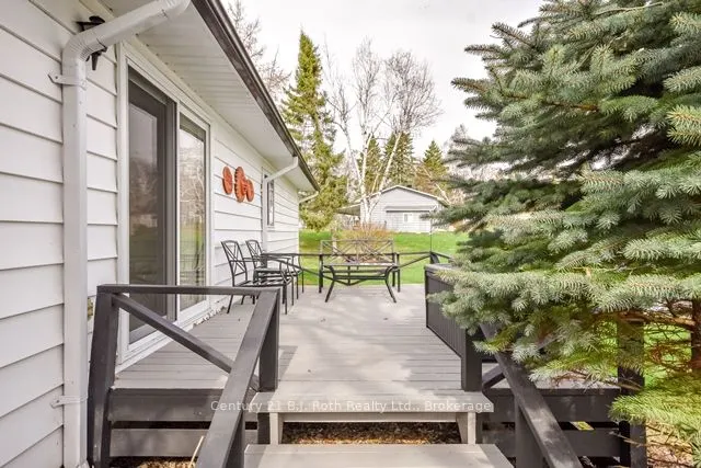 22 TAMARACK Drive