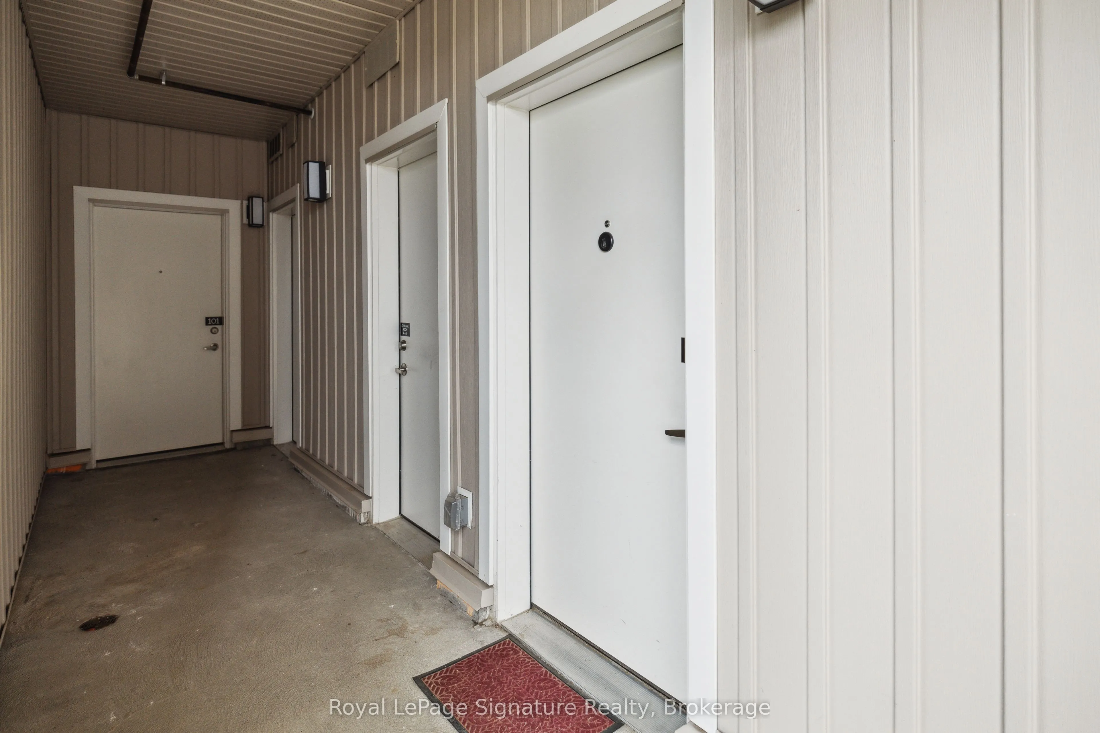 17 Spooner Crescent, #102