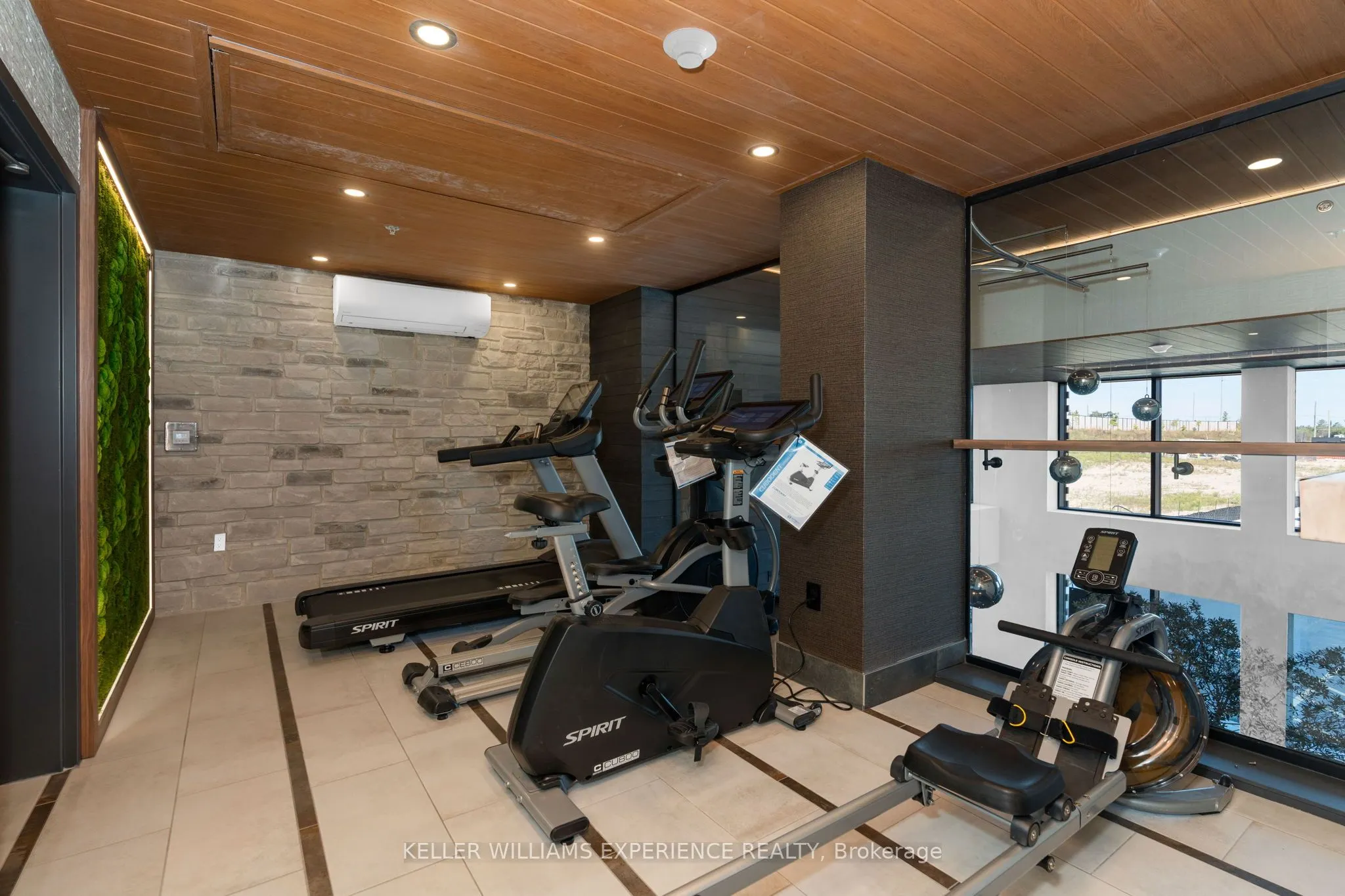 15 Kneeshaw Drive, #607