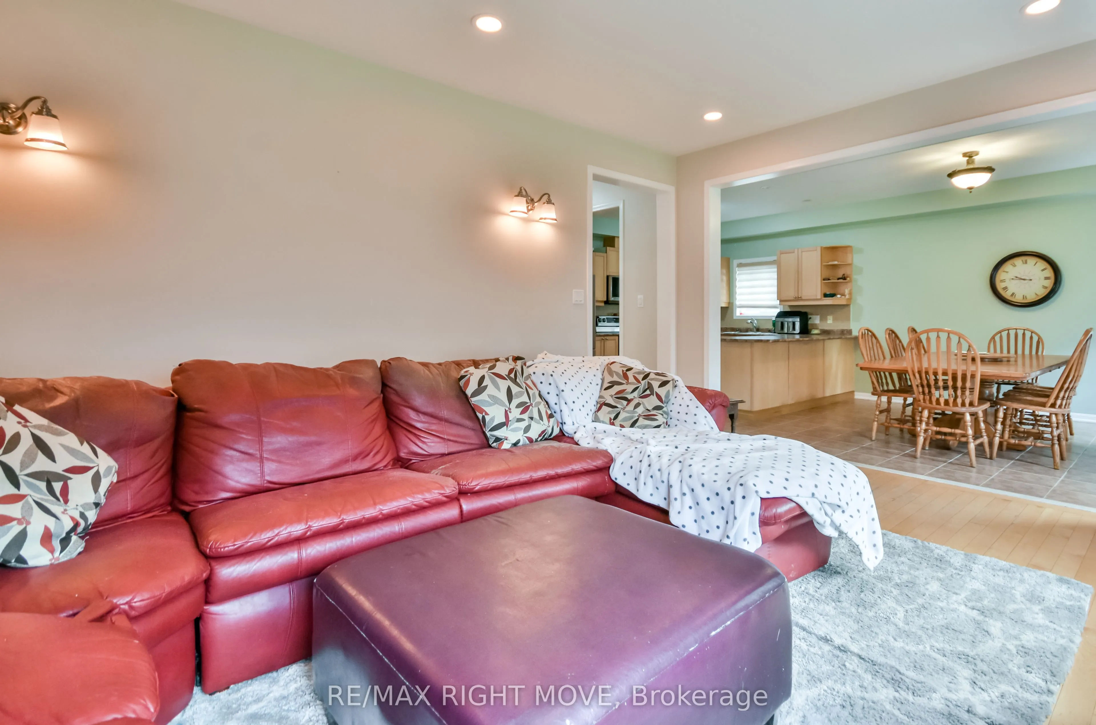 132 The Queensway
