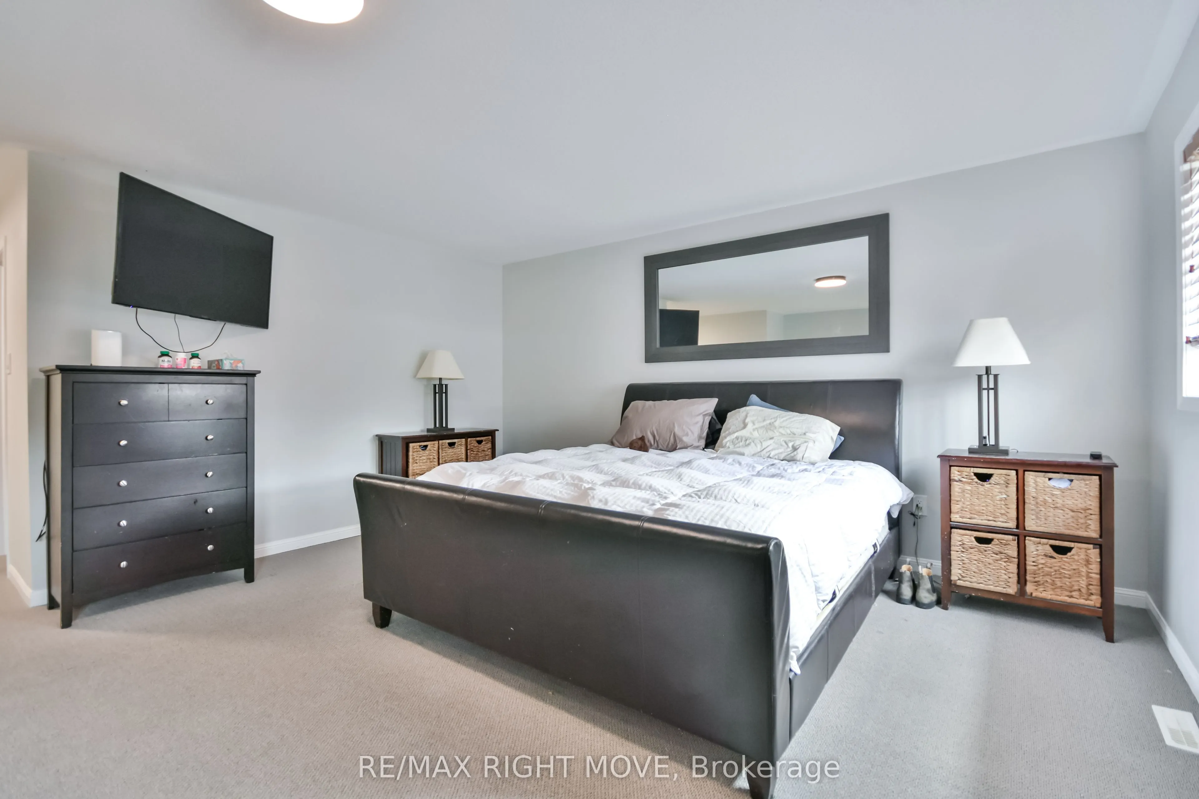 132 The Queensway