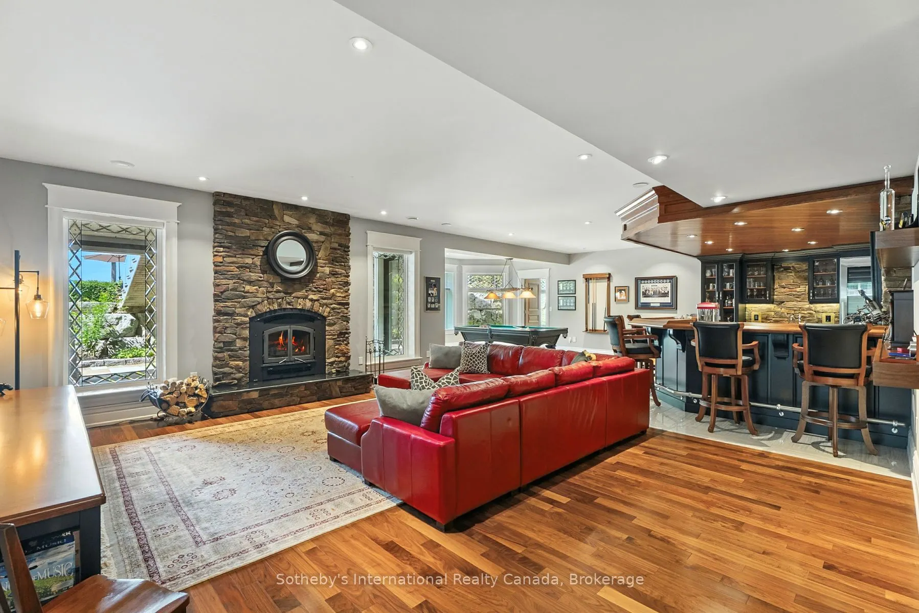 153 Creighton Street S