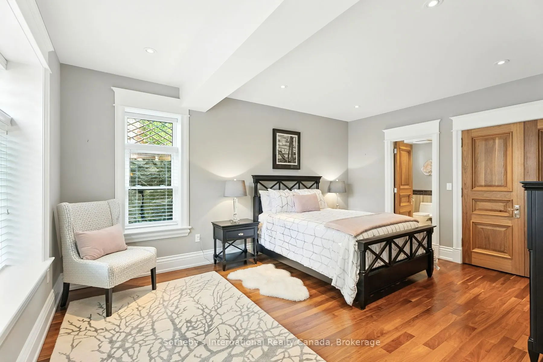 153 Creighton Street S