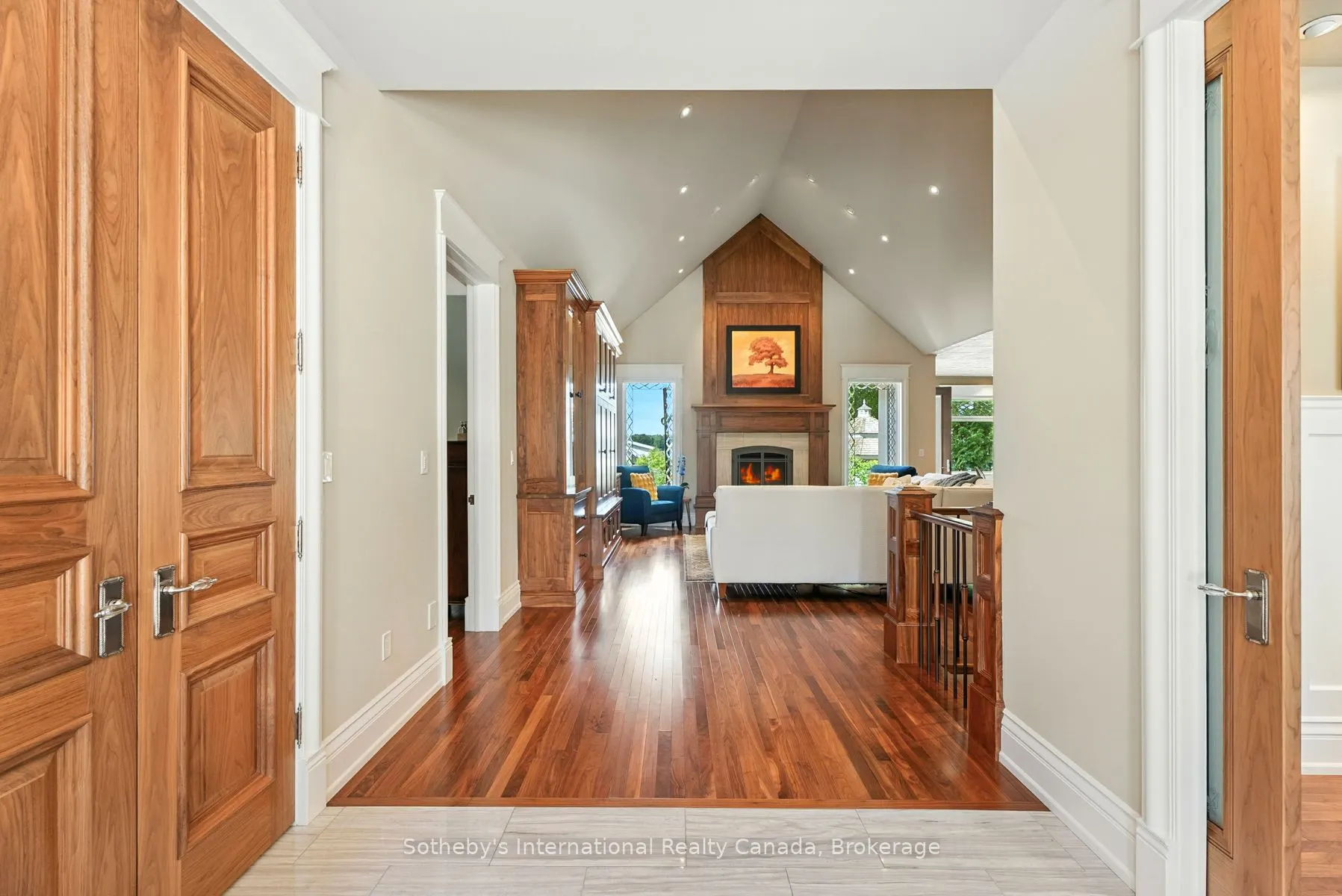 153 Creighton Street S