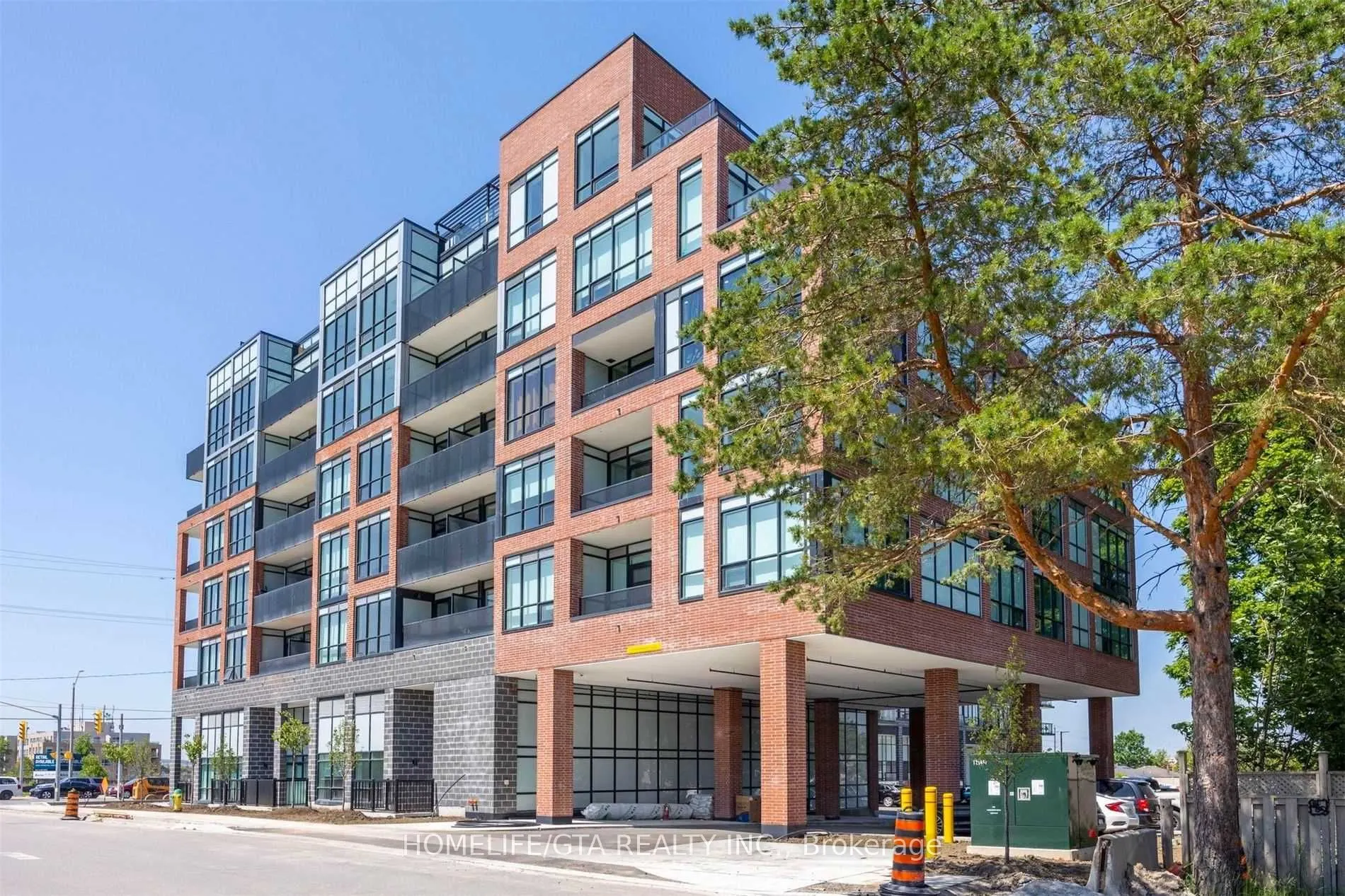 681 Yonge Street, #229