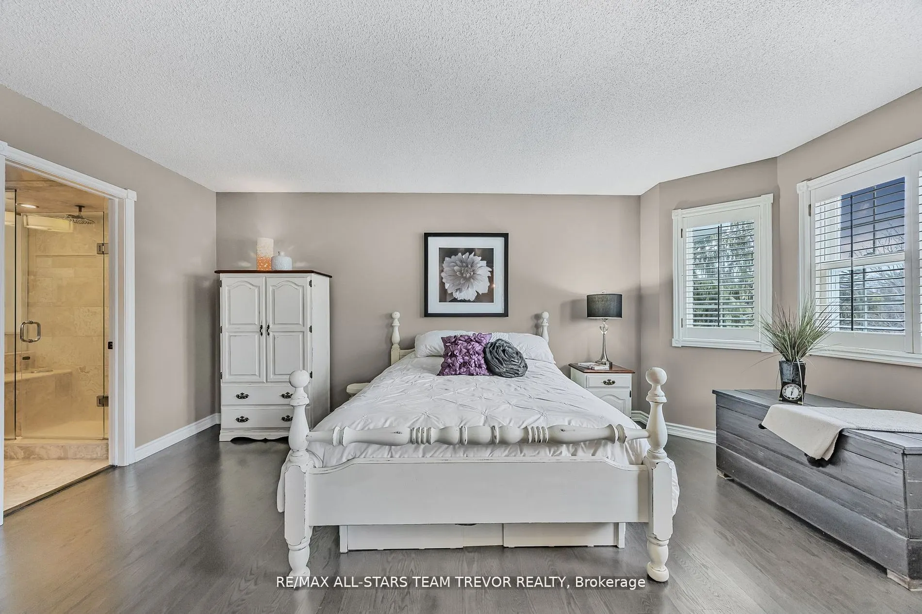 5 Bailey Crescent
