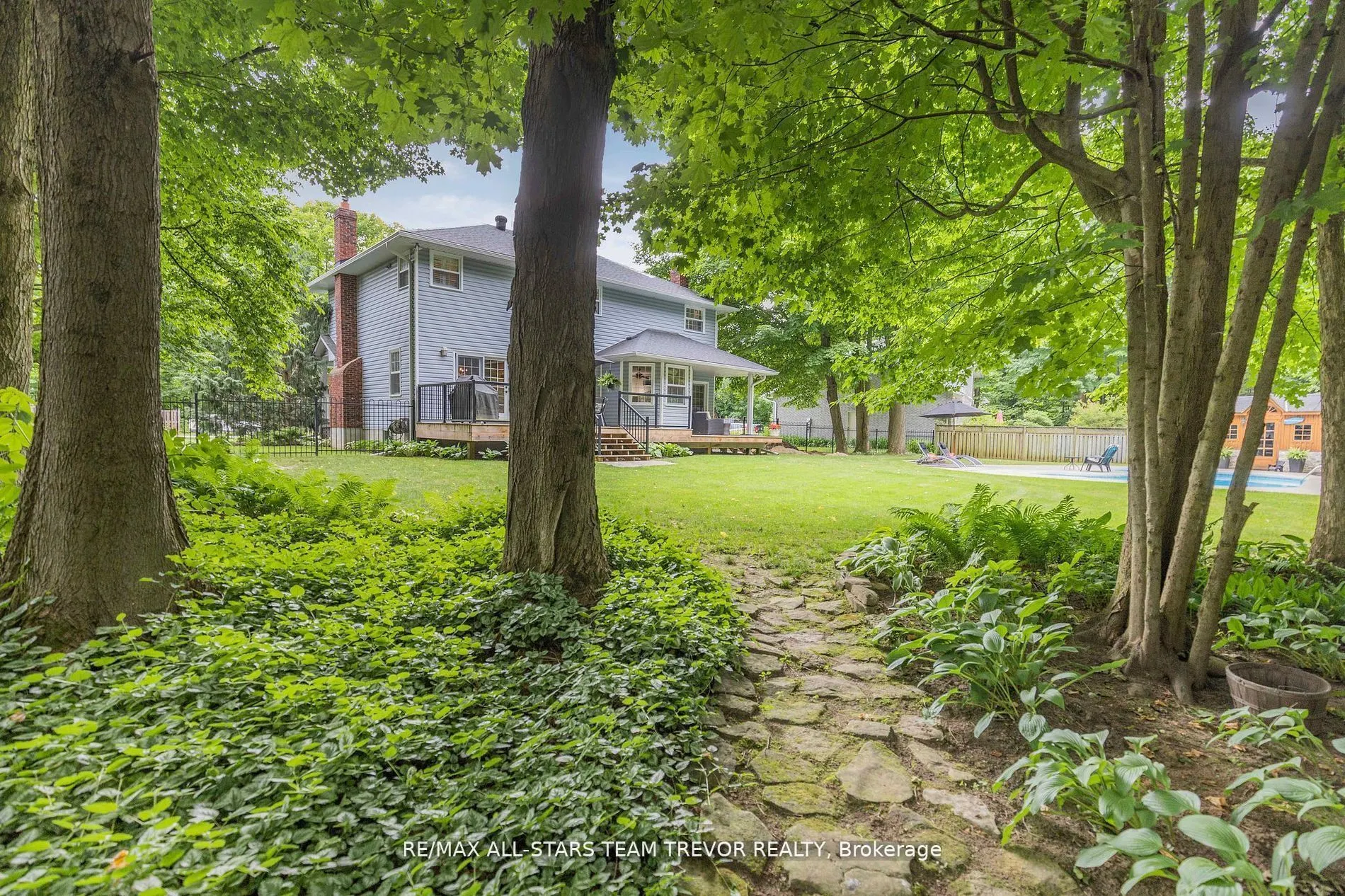 5 Bailey Crescent