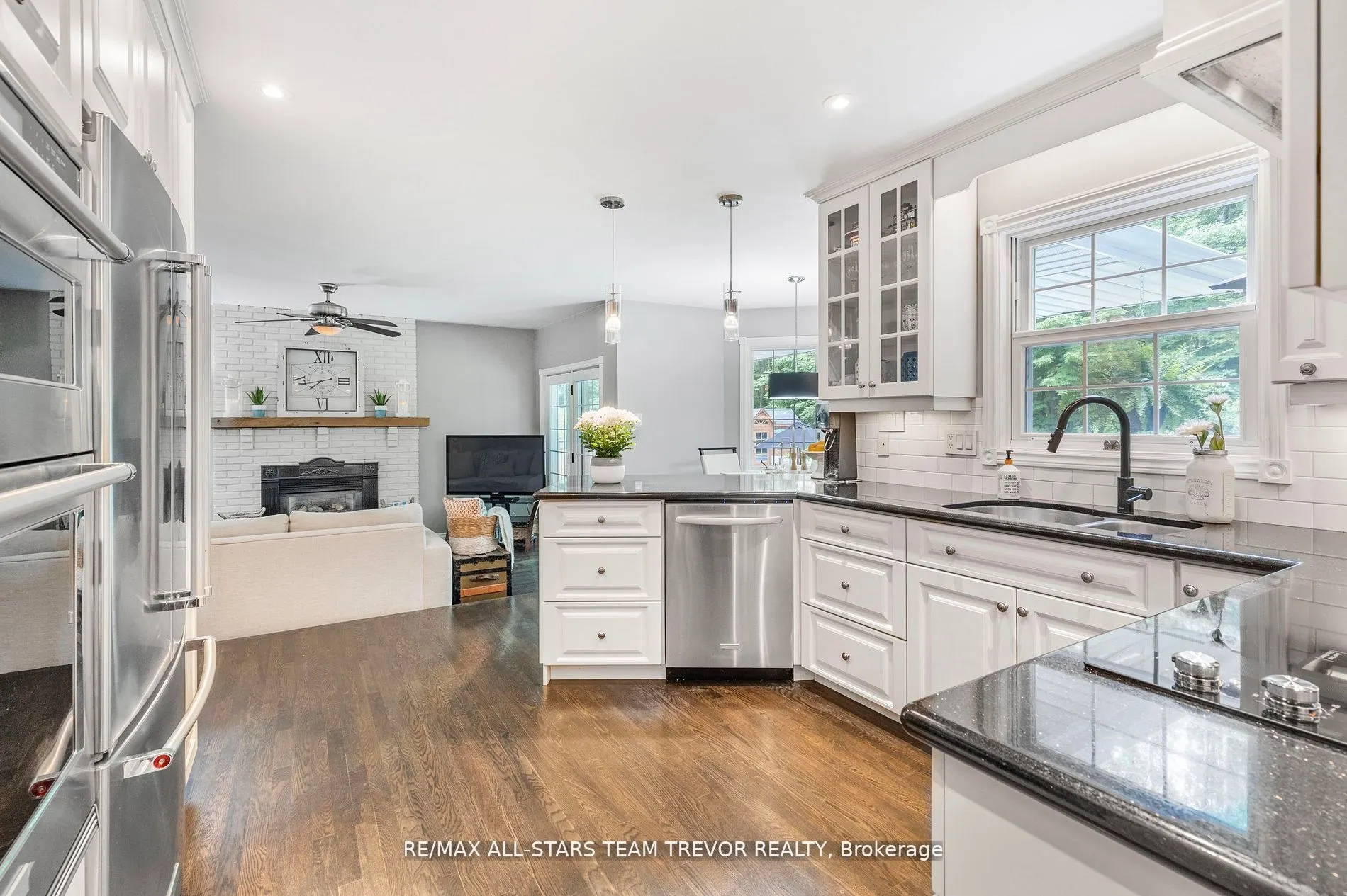 5 Bailey Crescent