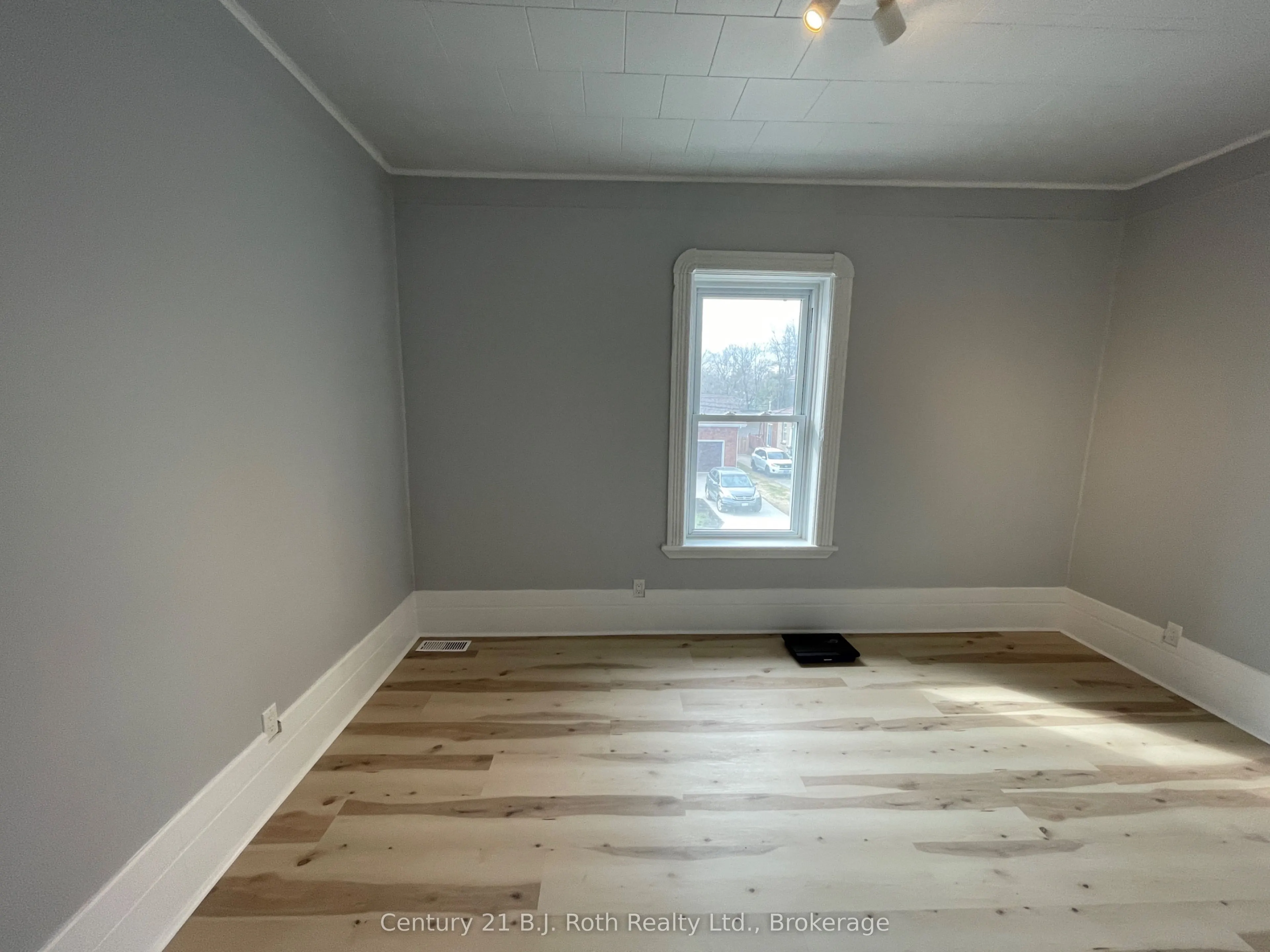 442 Midland Avenue