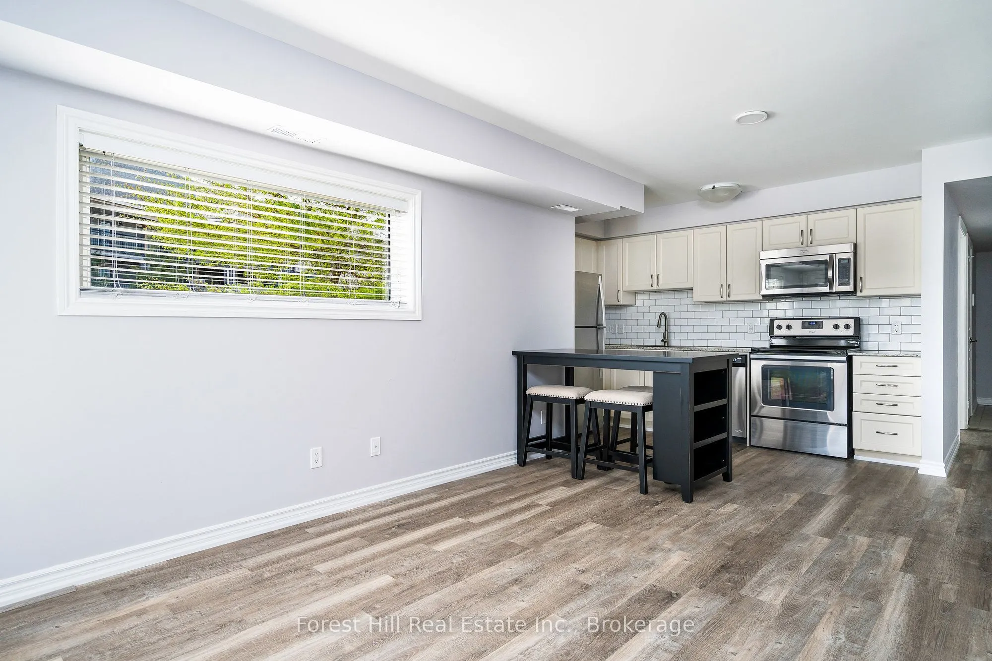 2 ANCHORAGE Crescent, #108