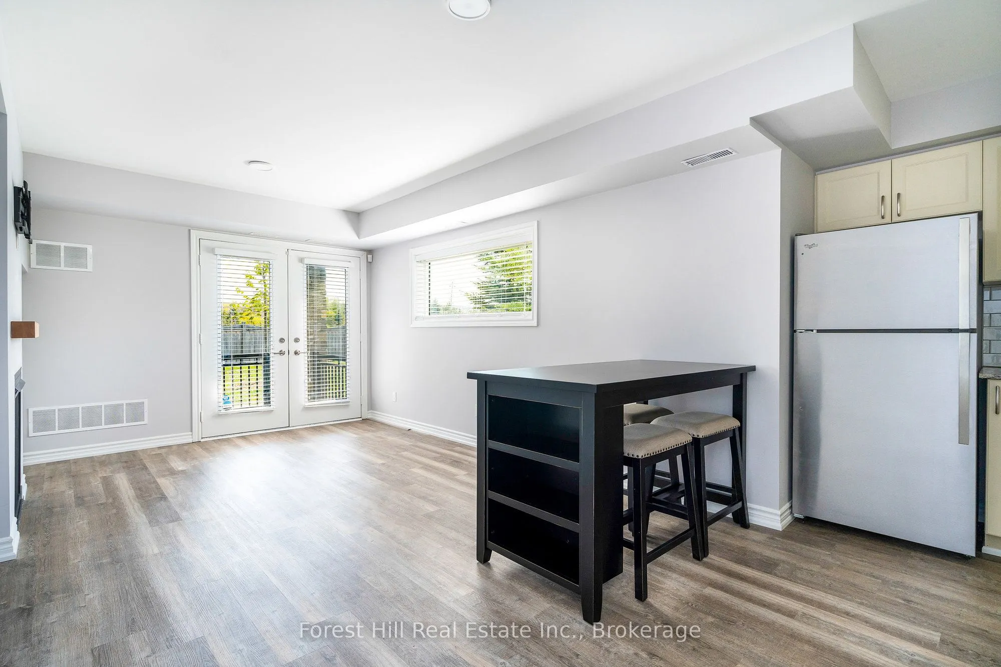 2 ANCHORAGE Crescent, #108