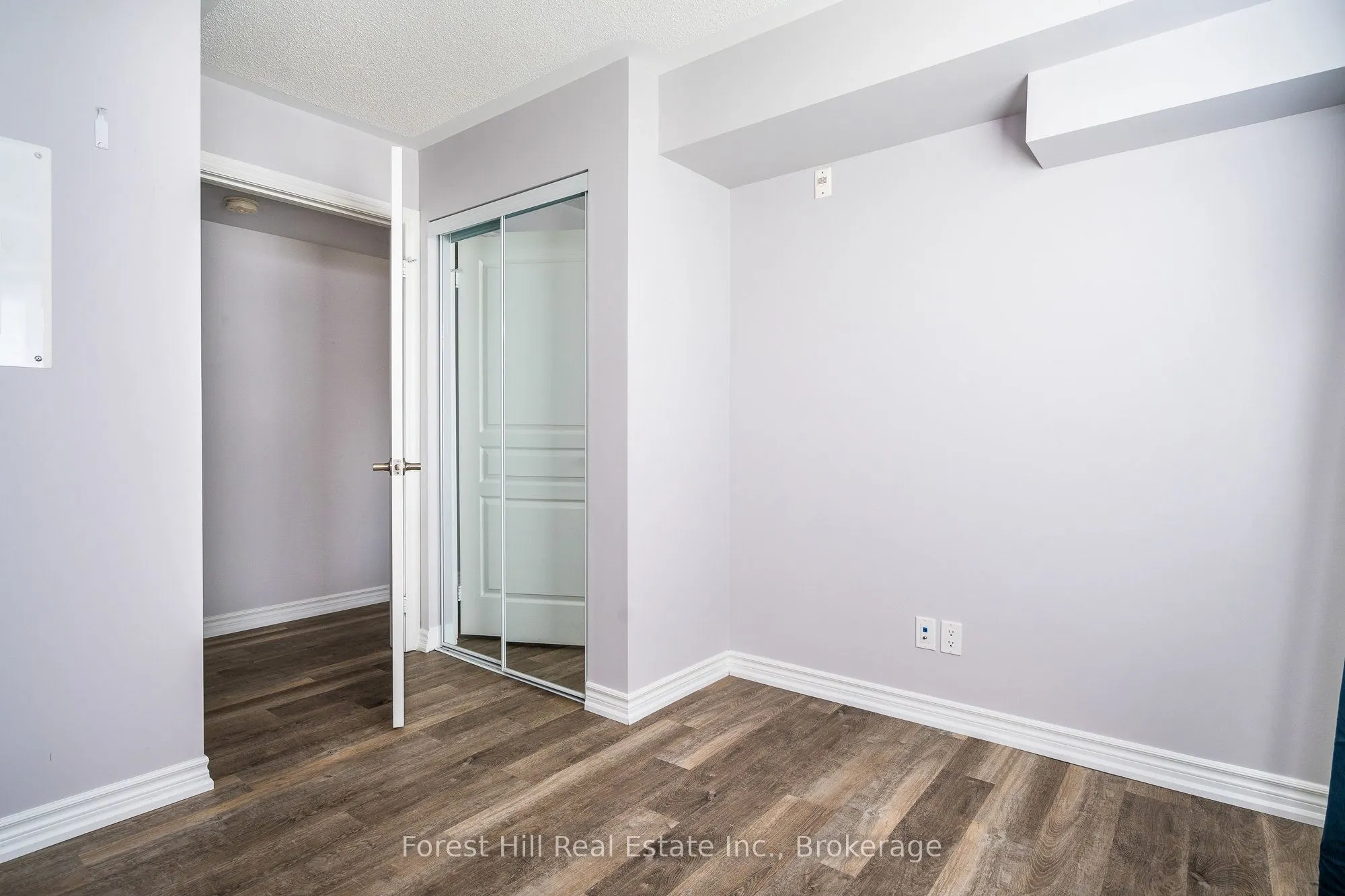 2 ANCHORAGE Crescent, #108