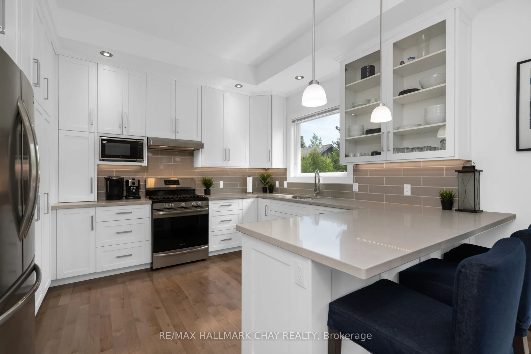 1415 15 16 Side Road E