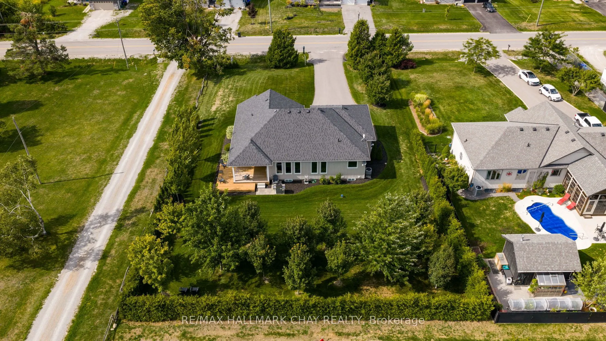 1415 15 16 Side Road E
