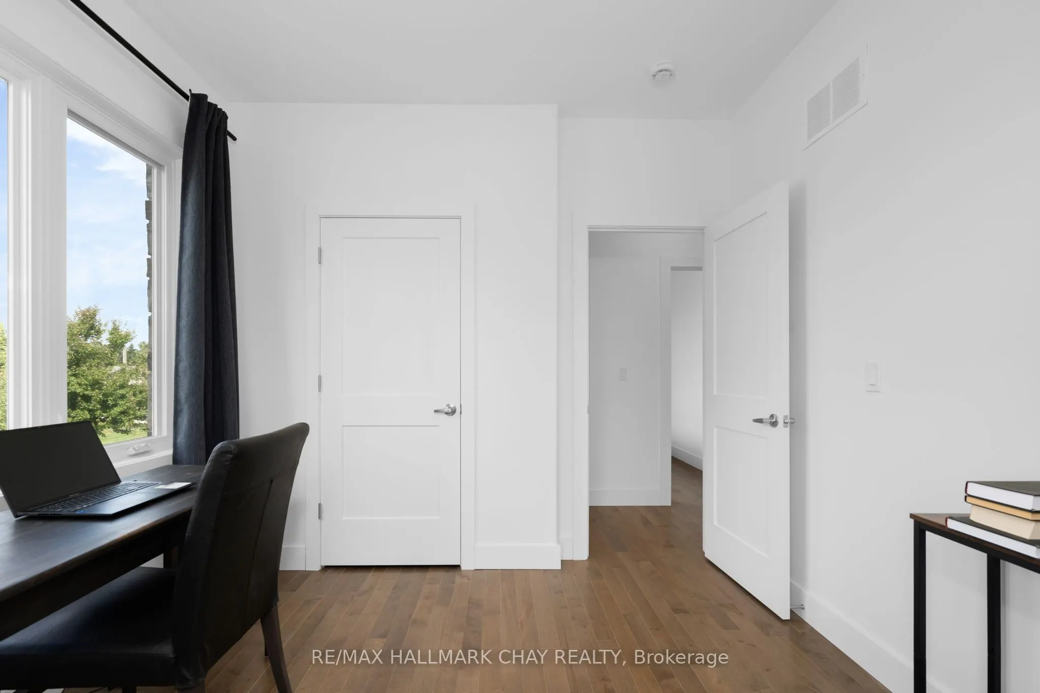 1415 15 16 Side Road E