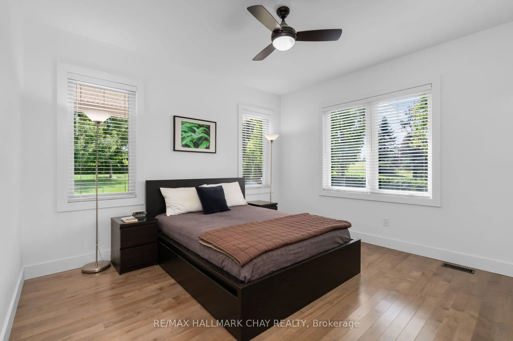 1415 15 16 Side Road E