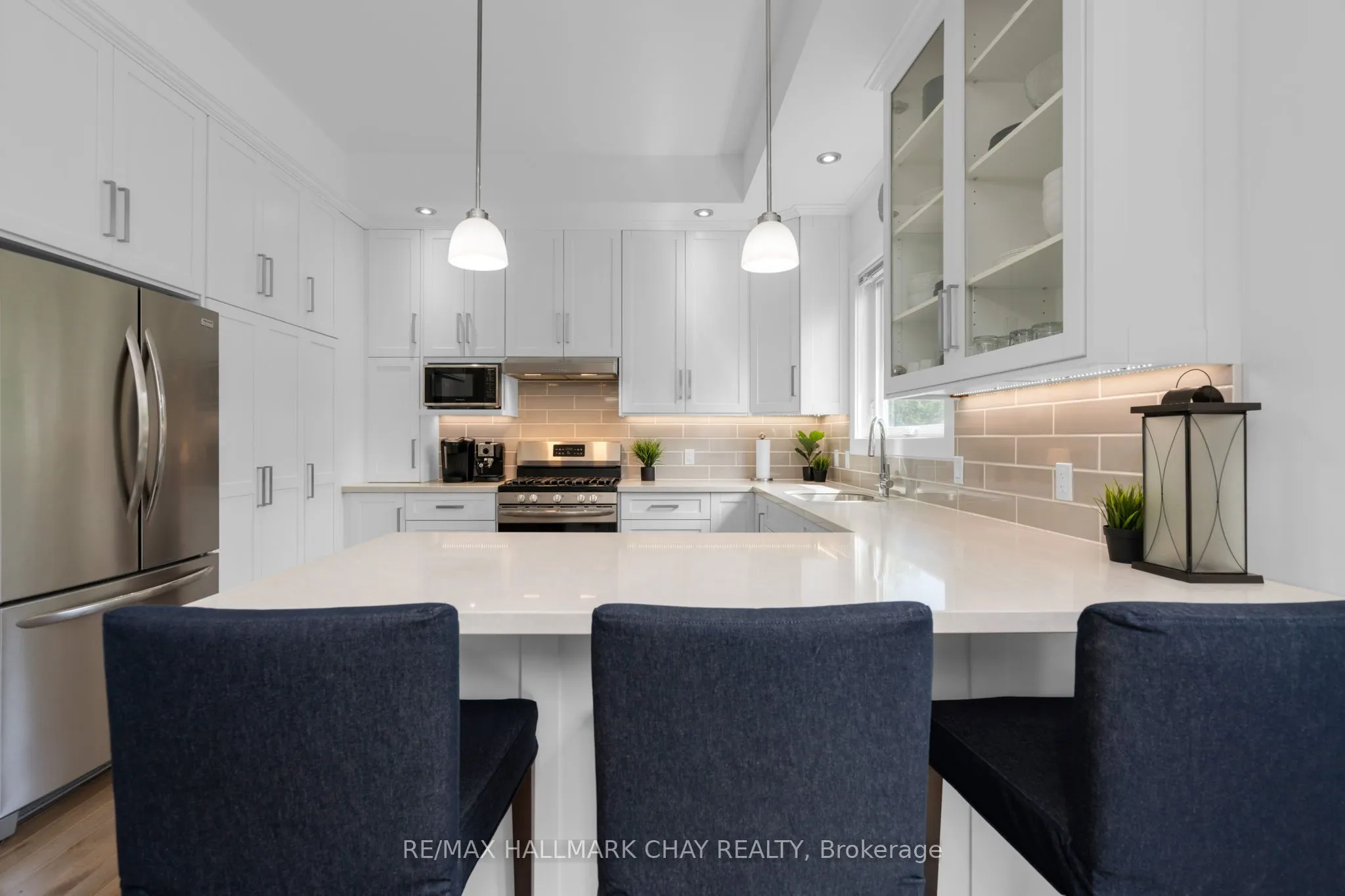 1415 15 16 Side Road E