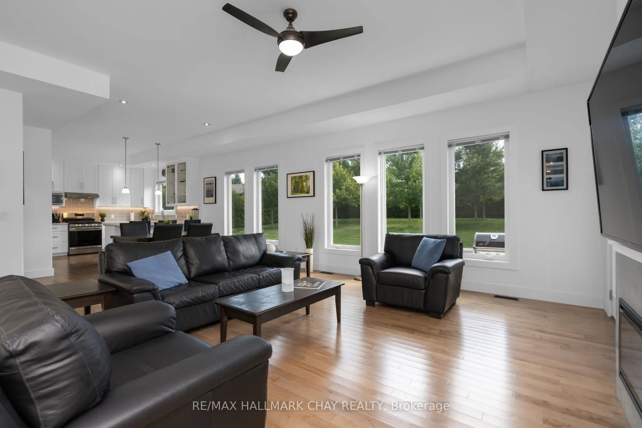 1415 15 16 Side Road E