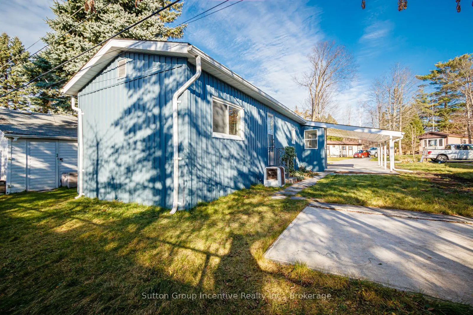 6 GEORGIAN GLEN Drive