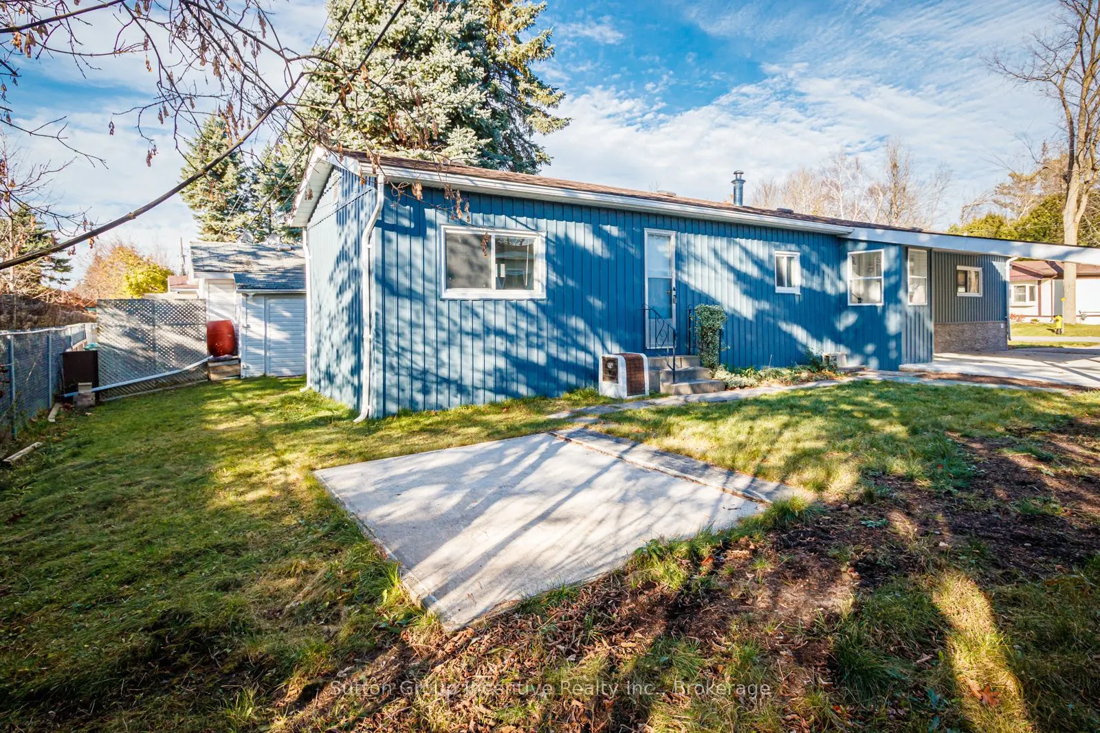 6 GEORGIAN GLEN Drive